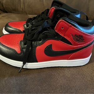 Nike Jordan’s- Youth sz 4